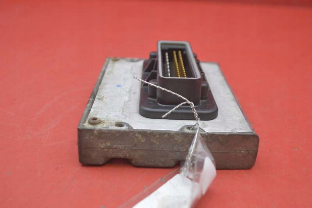 фото №7, Бортовой компьютер блок управления двигателя 05144579ac chrysler voyager 4 iv 2.4 v6 152 km