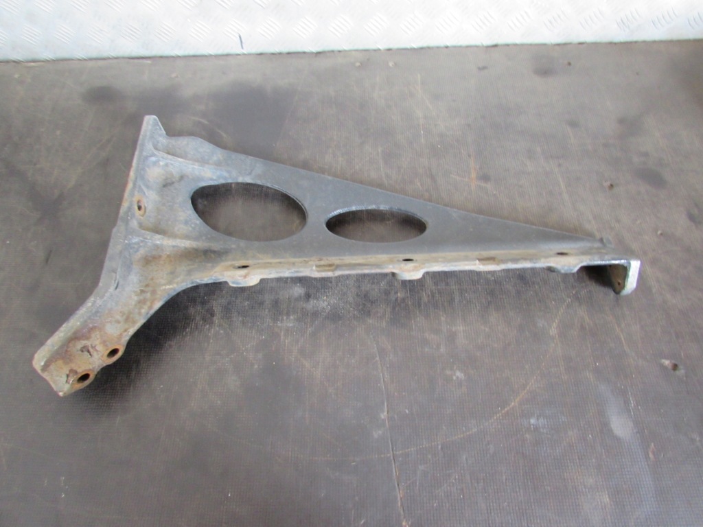 Кронштейн кронштейн бака adblue 81155113194 man tgx euro vi 12-17r. с Разборки