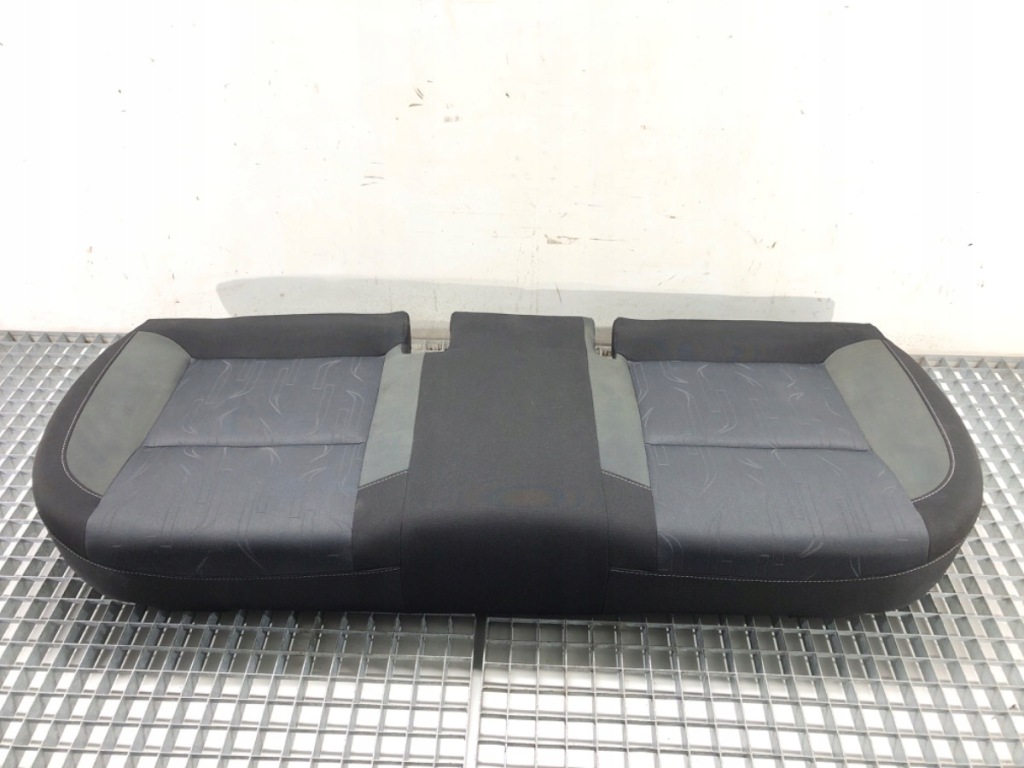 фото №5, Заднє сидіння drugi ряд citroen c4 ii хетчбек сидіння середня