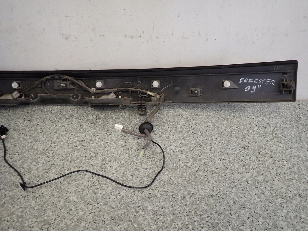 фото №7, Subaru forester iii 2.0d 09- молдинг кришки задня камера ліхтарі