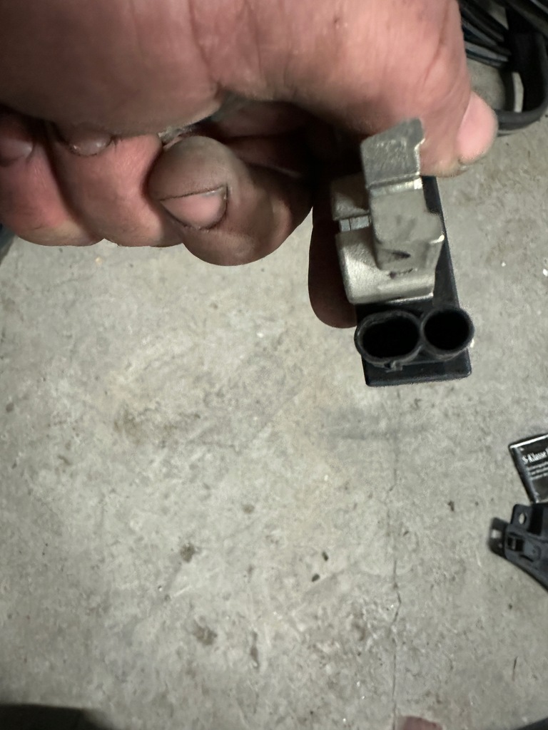 фото №6, Mercedes w222 s-klasa клемма минусовая