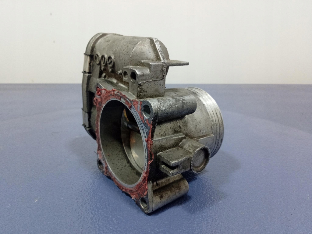 Volvo s80 1 рестайлінг  2.9 r6 196km дросельна заслінка 30650013 b6294s2 Недорого