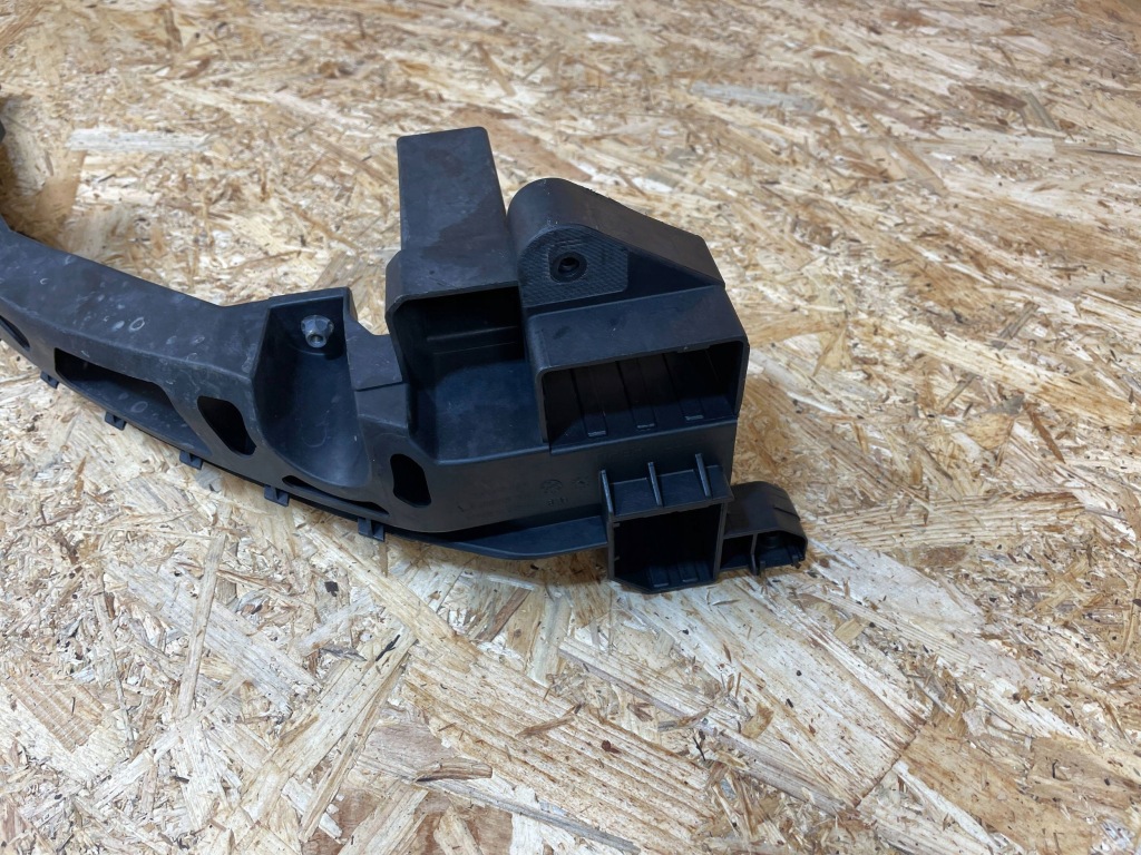 Напрямна кронштейн лампи перед лівий audi q3 i 8u 8u0805607a 2010- Недорого