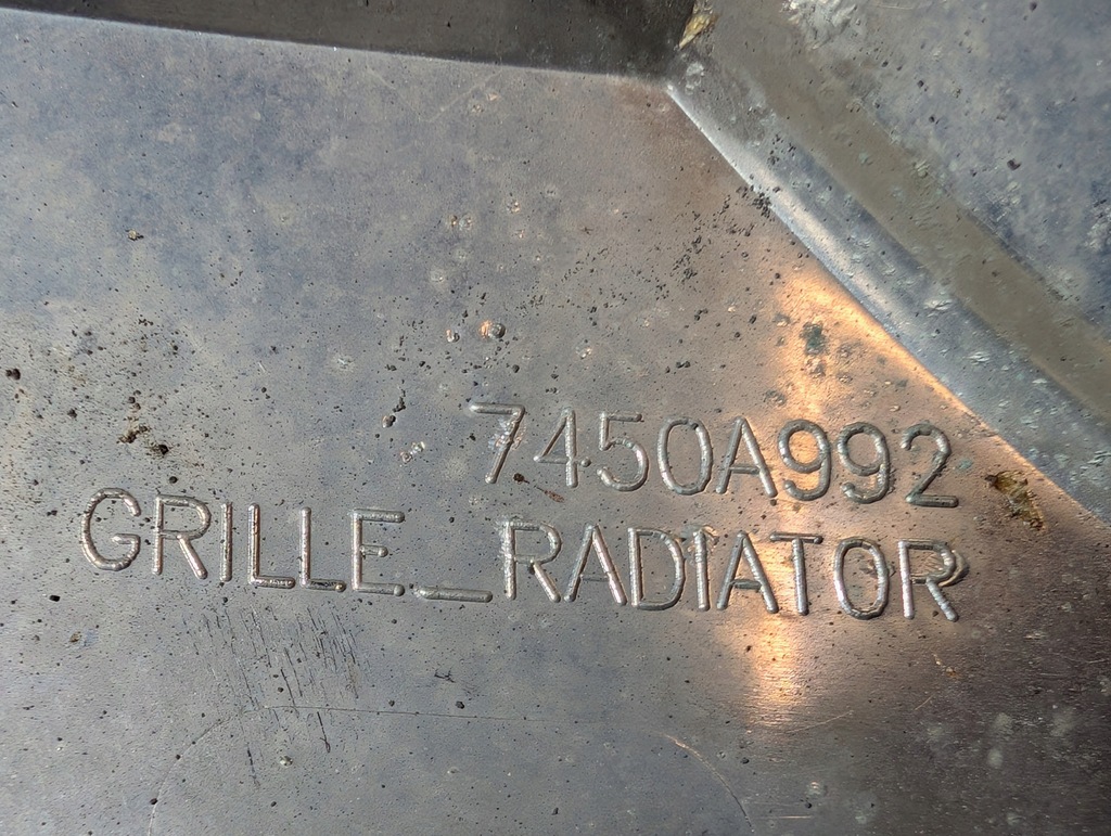 фото №11, Решётка радиатора решётка радиатора бампера mitsubishi outlander iii 7450a992