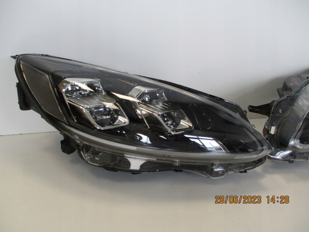 Купить Фара led ford kuga mk3 lv4b-13e014-fc правый
