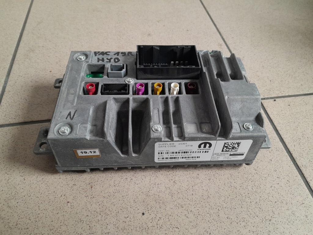 фото №1, Chrysler pacifica 2017- 3.6 блок керування модуль навігації радіо 68351931ah