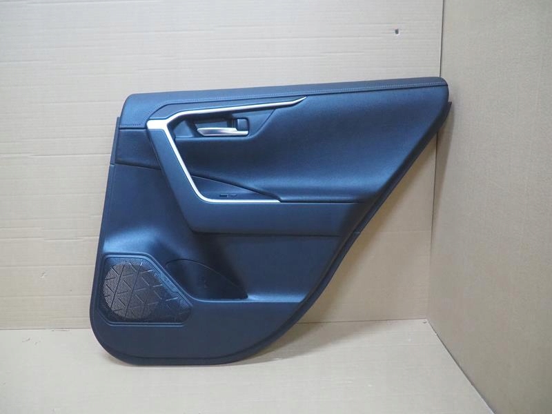 фото №1, Обивка обшивка дверь правый задняя toyota rav4 v