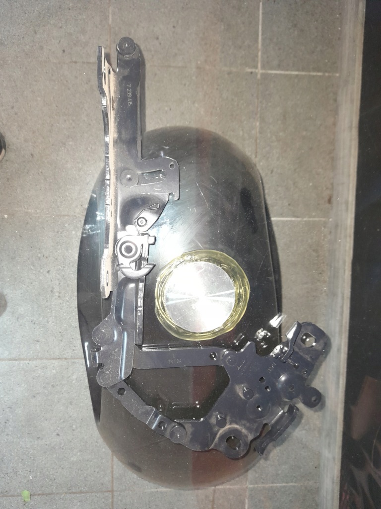 фото №1, Петля петлі капот комплект правий лівий 139896 bmw f20 f21 f31 f30