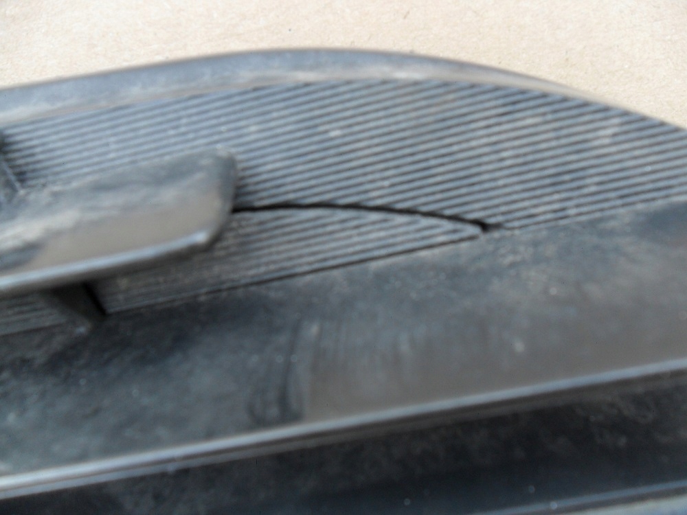 фото №7, Nissan almera tino v10 2001 2002 2003 решётка радиатора правая