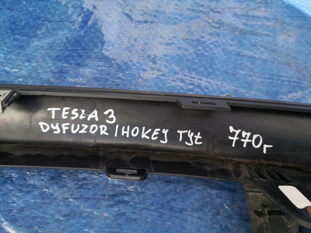 Tesla 3 накладка-спойлер дифузор бампера задня 1083984-00-d Київ