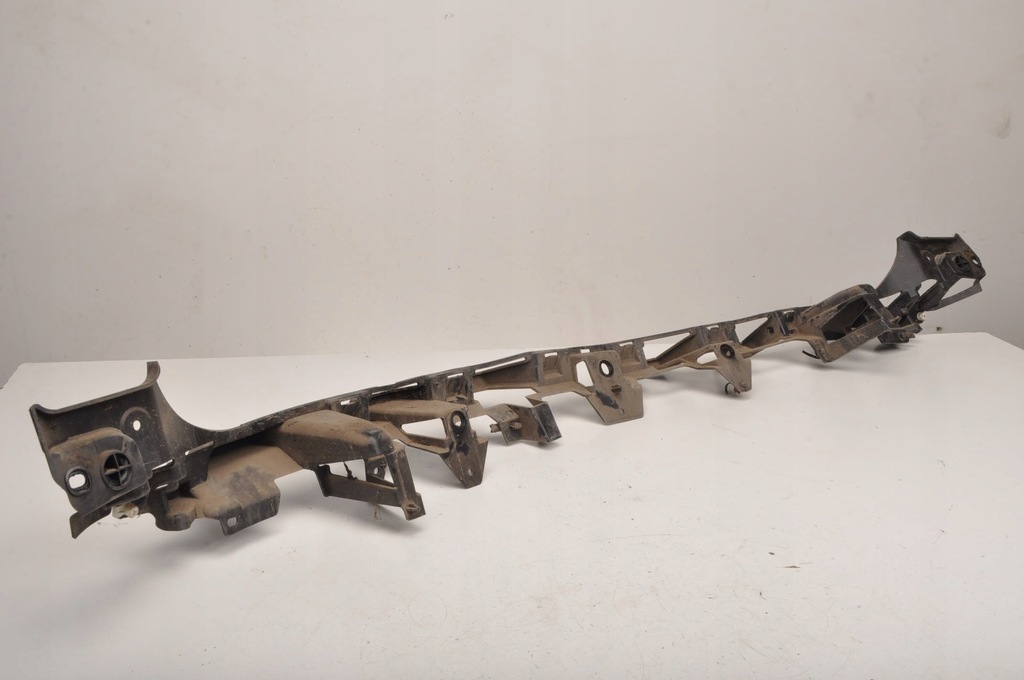 фото №7, Land rover discovery l462 направляющая бампера задняя hy32-17b861-ac