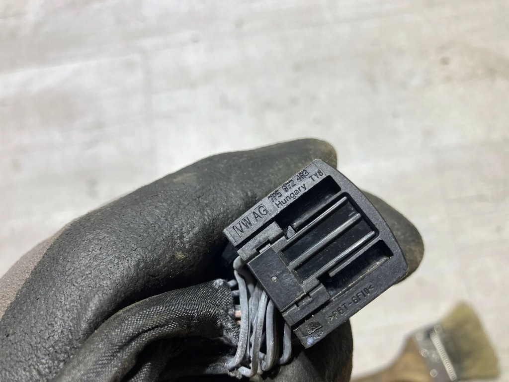 Seat ateca 2018 джгут w середина лампи перед led в Україні