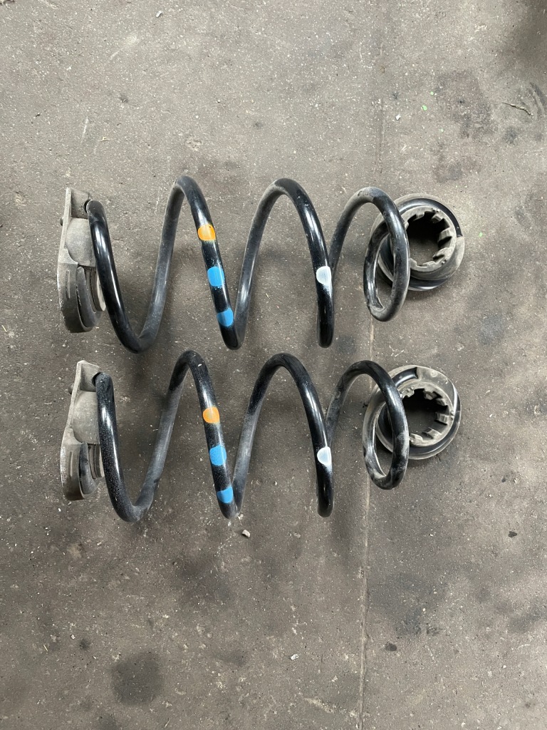 Купить Mercedes cla 118 пружина подвеска задний