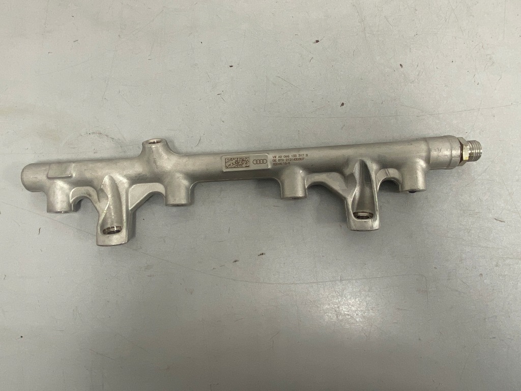 фото №1, 2018 audi a4 s4 b9 розподільник пального 06q133317b