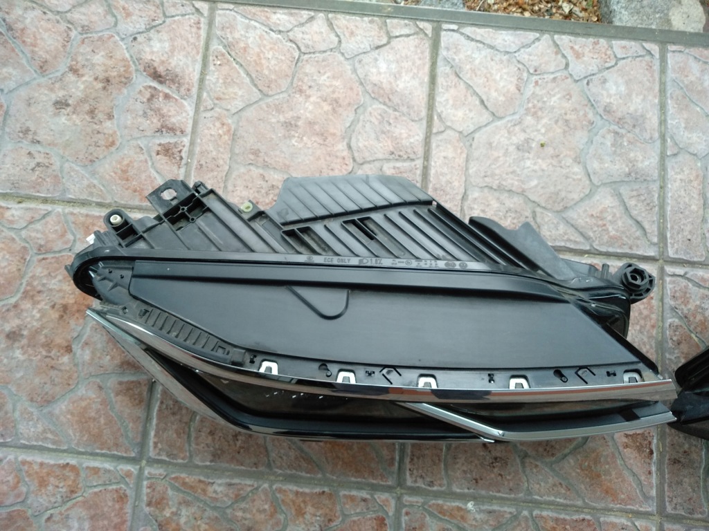 Лампа левая правая full led vw touareg iii 760 Недорого