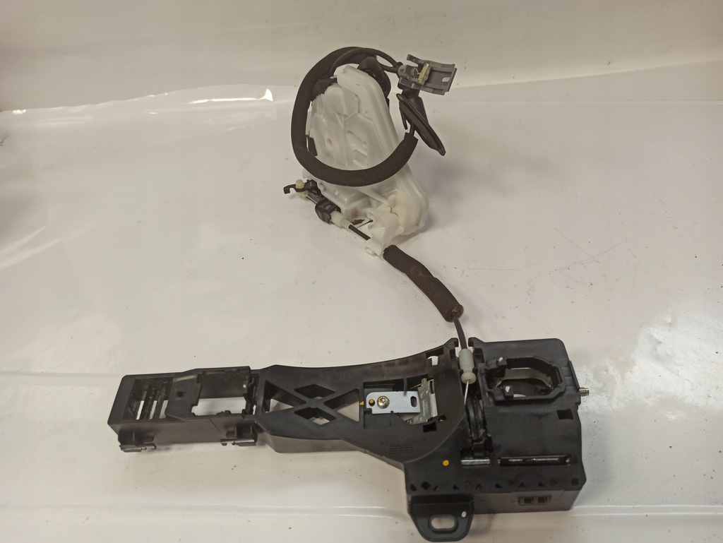 фото №9, Renault arkana 22 замок дверь левый задняя 4 pin eu 825035824r