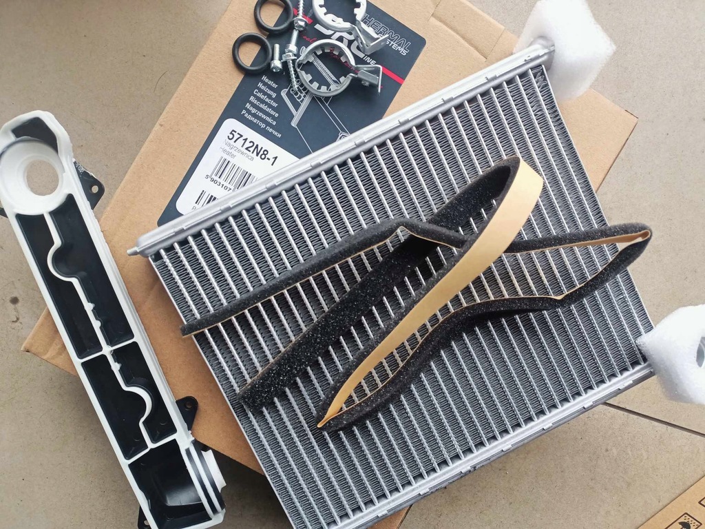 фото №14, Nowa kpl обігрівач радіатор citroen c3 picasso peugeot 308 t2 6448.s4