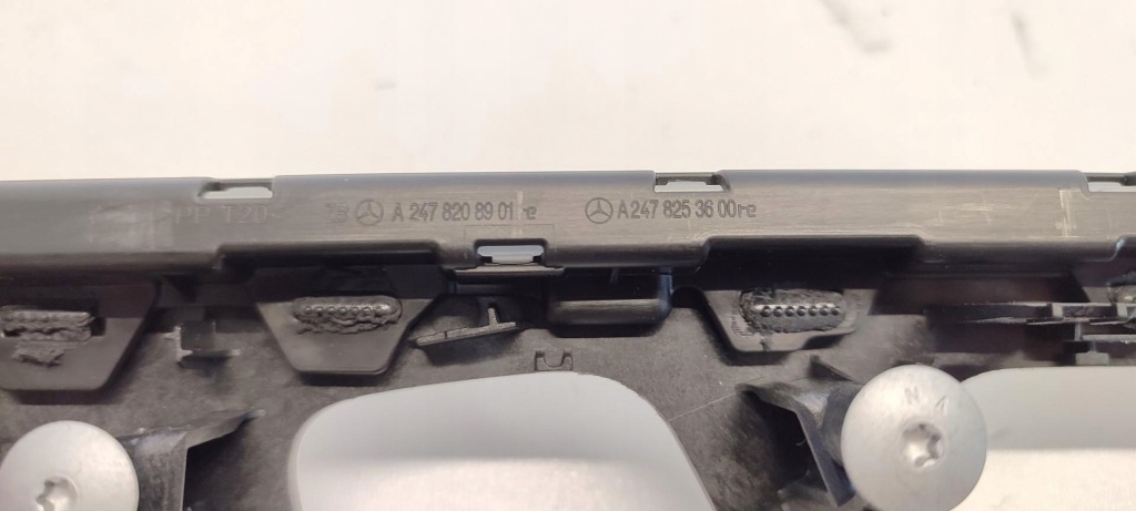 Mercedes w247 молдинг декоративна двері праві перед a2477204002 ktl Зі Шроту