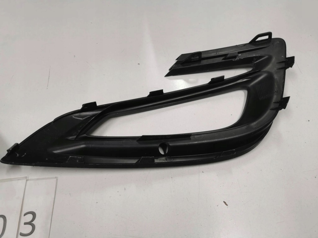 Решётка бампера передний opel mokka x рестайлинг  правая 1 левая 803. Недорого