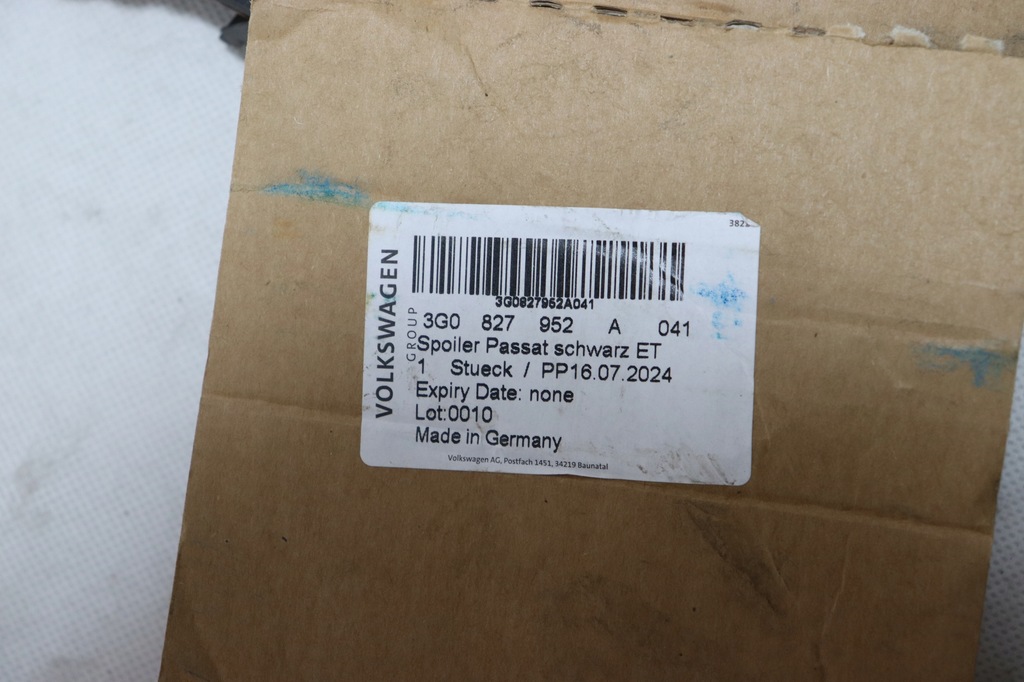 фото №8, Vw passat b8 sedan спойлер молдинг крышки багажника 3g0827952a j-258 am42