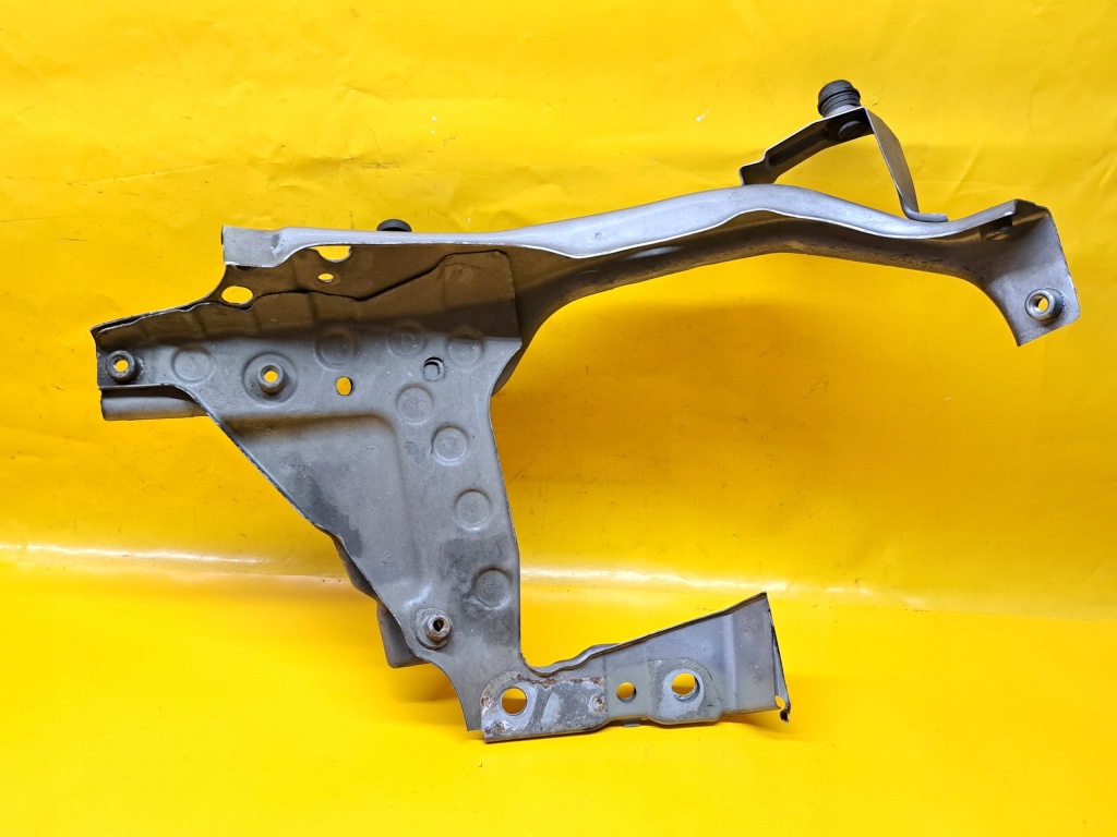 Панель фари правий підсилювач перед opel zafira b 05-14r лак z163 13145254 . Ціна