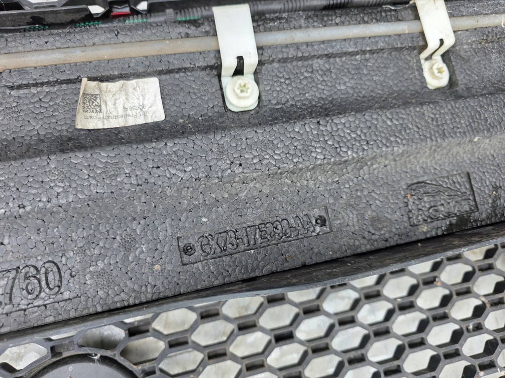 фото №10, Jaguar xe x760 gx73 бампер передний перед + решётка радиатора плита 6x pdc