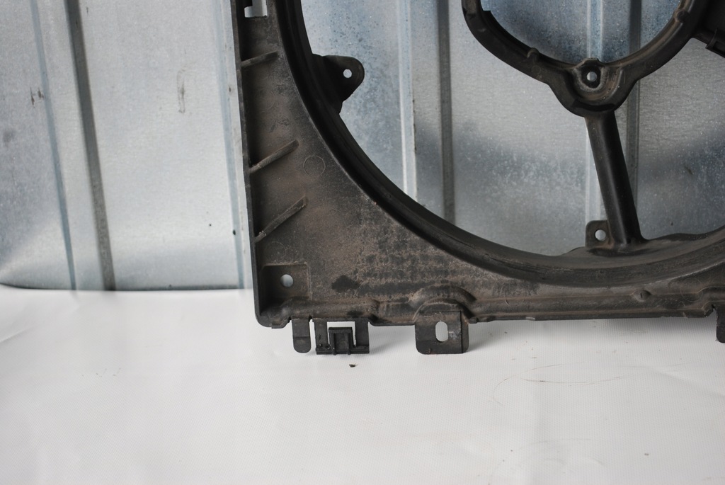 фото №11, Корпус вентилятора nissan note 1.4b 1831443000