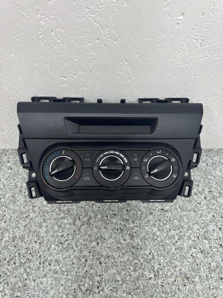 фото №10, Панель обдув кондиционера mazda 3 bm 2013-2017
