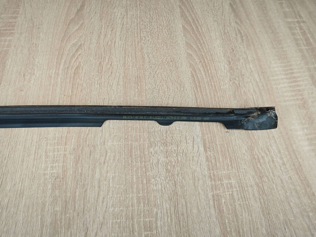 Оригінальна прокладка щілина дах задній bmw g26 7487560 51km Київ