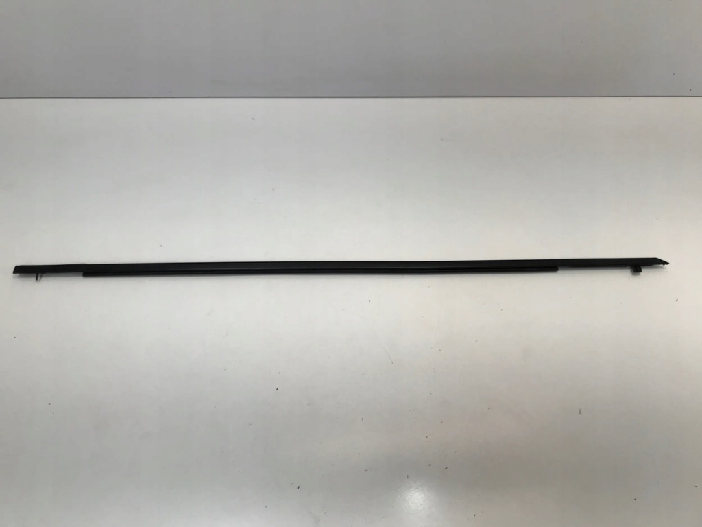 фото №1, Mazda mx-30 2022 молдинг двері правий перед