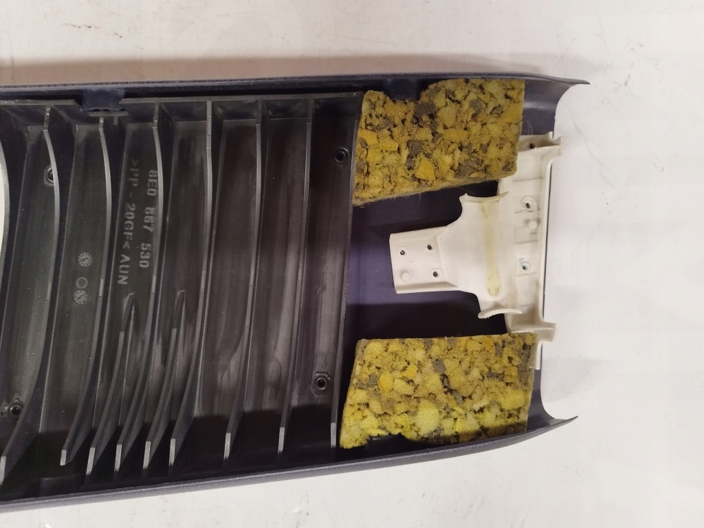 Audi a4 b6 седан накладка стойка среднего нижняя правая granatowa 8e0867530 Цена