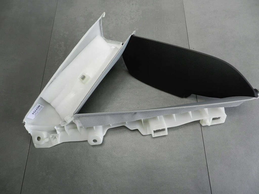 фото №1, Audi a5 8t защита стойка правая 8t8867288a