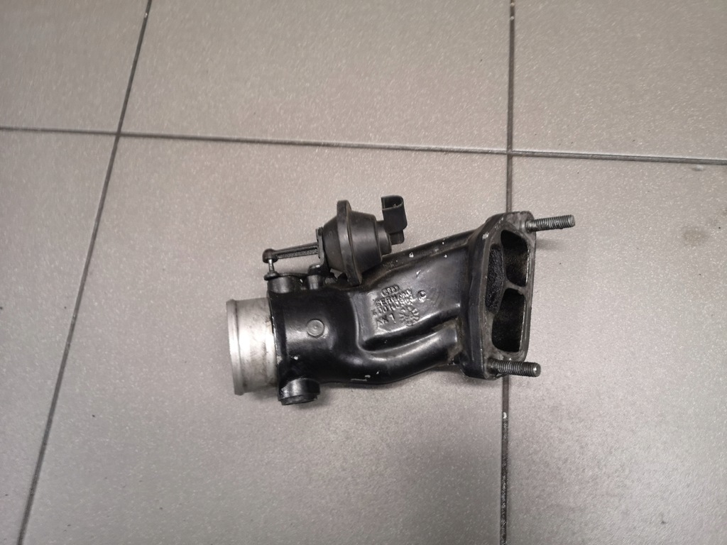 фото №4, Дросельна заслінка audi a8 d2 2.5 tdi afb 4d0145950p