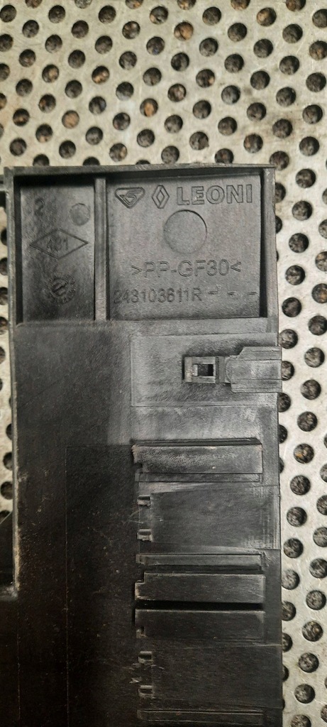 фото №3, Рамка запобіжників 243103611r renault master