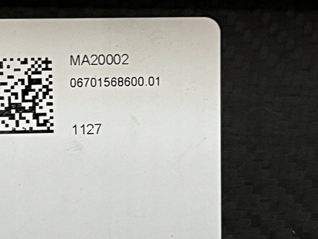 Maserati mc20 2021 капот крышка двигателя 6701568600 оригинал  карбон Доставка