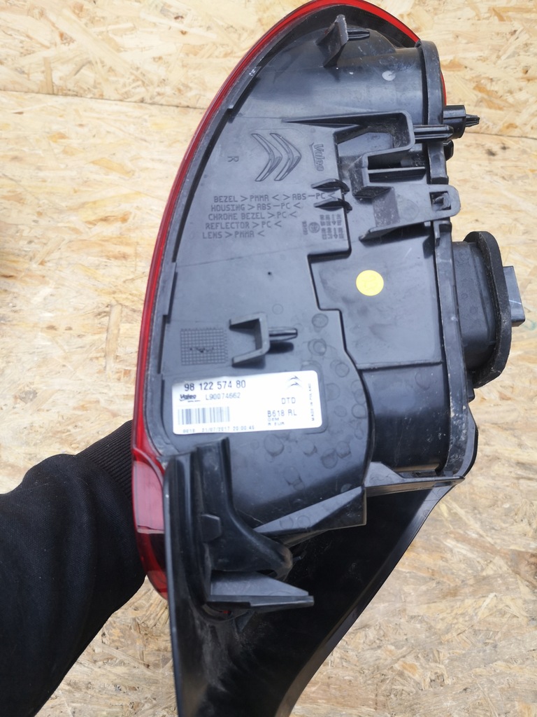 фото №7, Citroen c3 iii лампа правий задня 9812257480