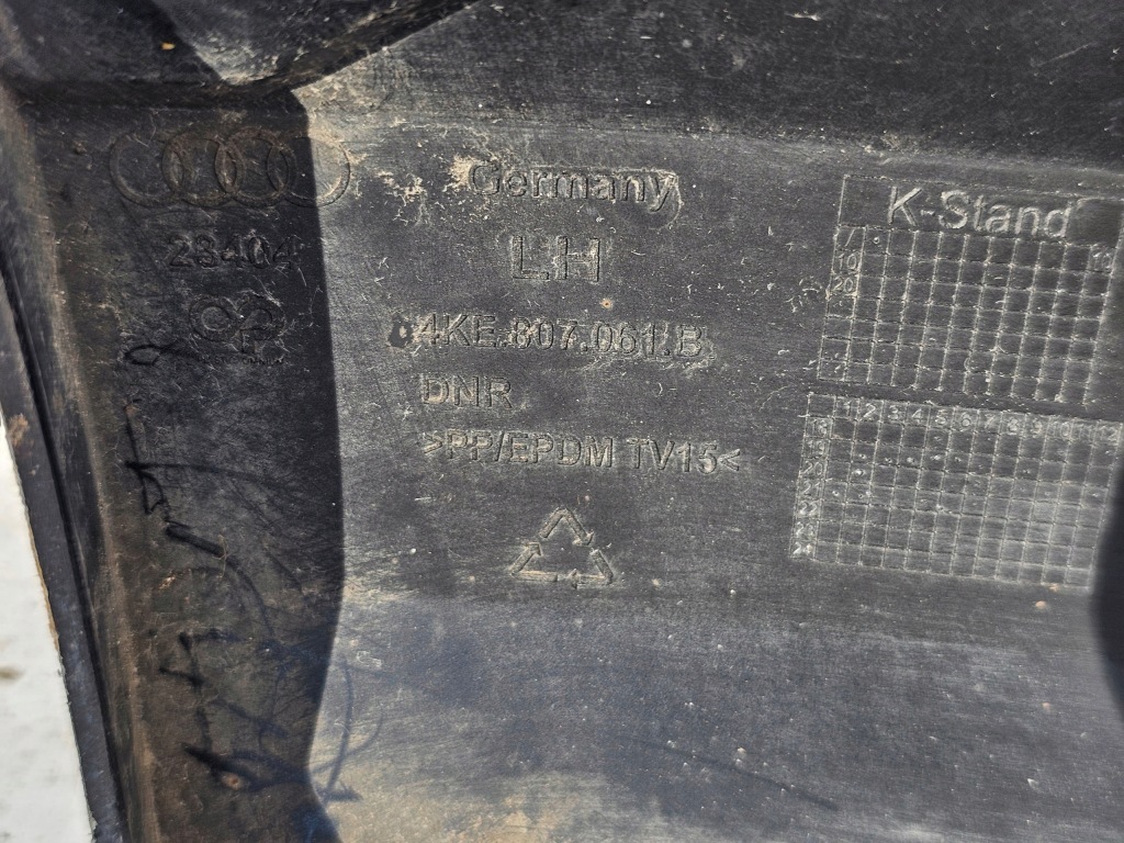 фото №15, Dół бампера спойлер бампер audi e-tron 4ke 22- перед передний решётка