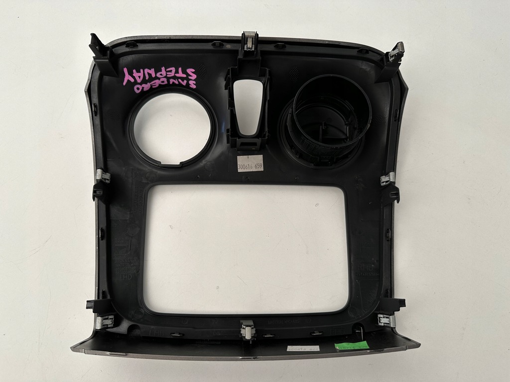 фото №7, Рамка консоли решётка обдув dacia sandero ii