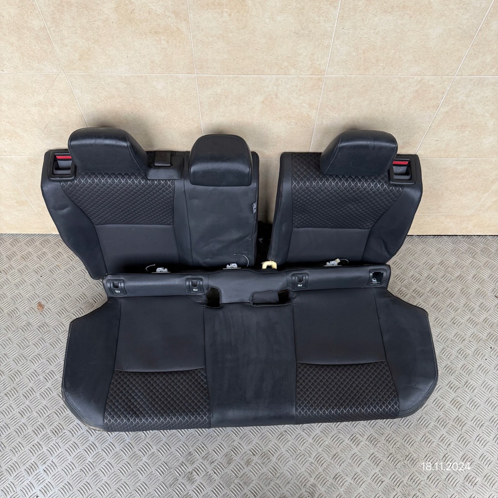 фото №8, Сиденья заднее сиденье полукожа комплект toyota yaris cross