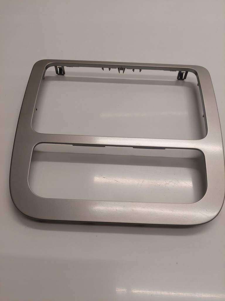 фото №4, Рамка dekor защита радио volkswagen scirocco iii 1q0858069h