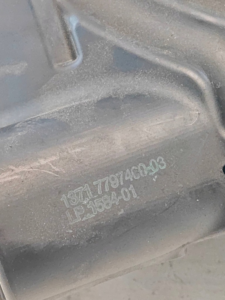 фото №6, Bmw 3 e92 2.0d корпус фільтра повітря 7797460