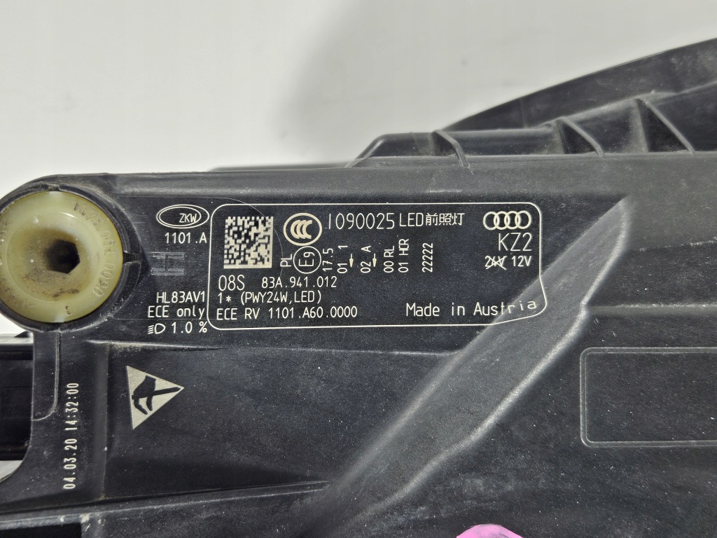 Фара правий перед передня audi q3 2 83a full led cala європа Оригінал