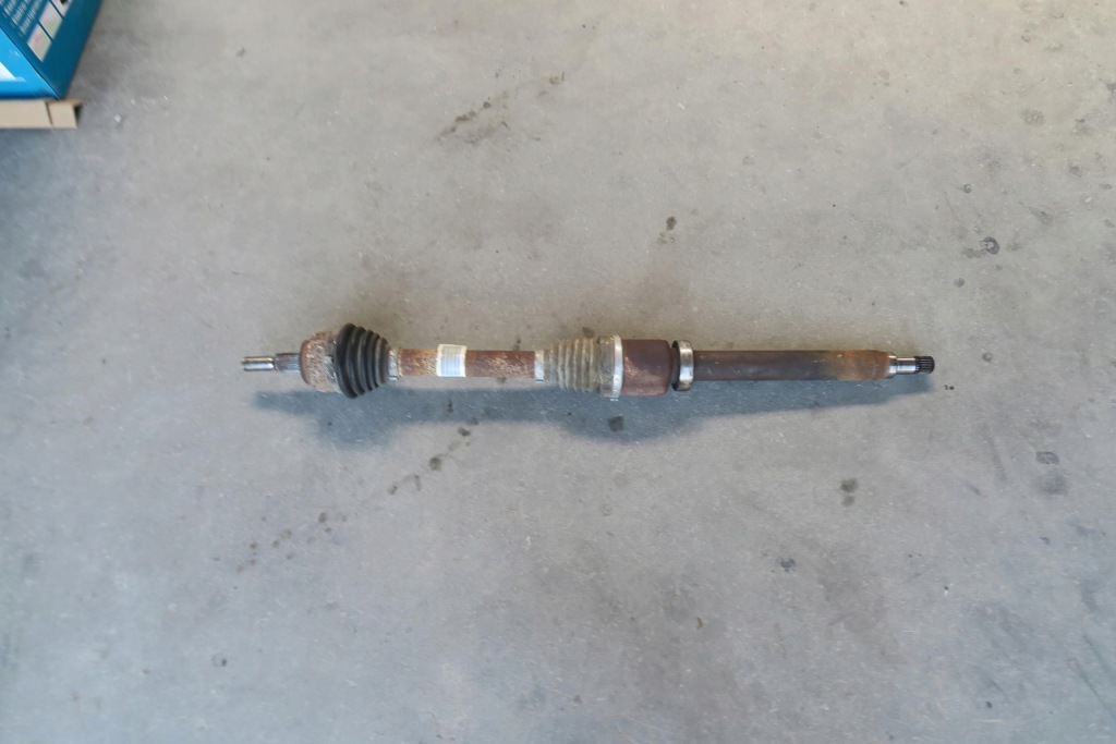 Купить Ford focus mk3 рестайлинг  1.5 tdci приводной вал правая