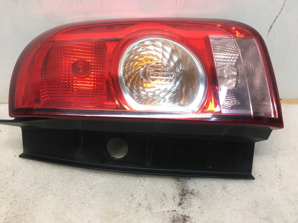 фото №1, Лампа права задня dacia duster i