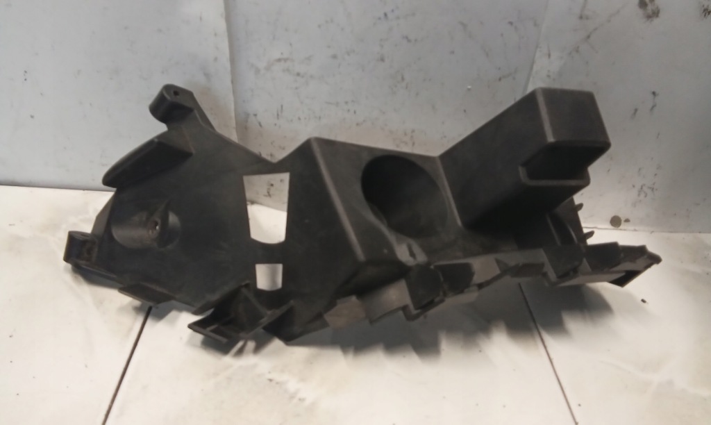 фото №4, Направляющая бампера правый задняя 8200214373 renault modus 1.6b 16v 2004-2012r r1