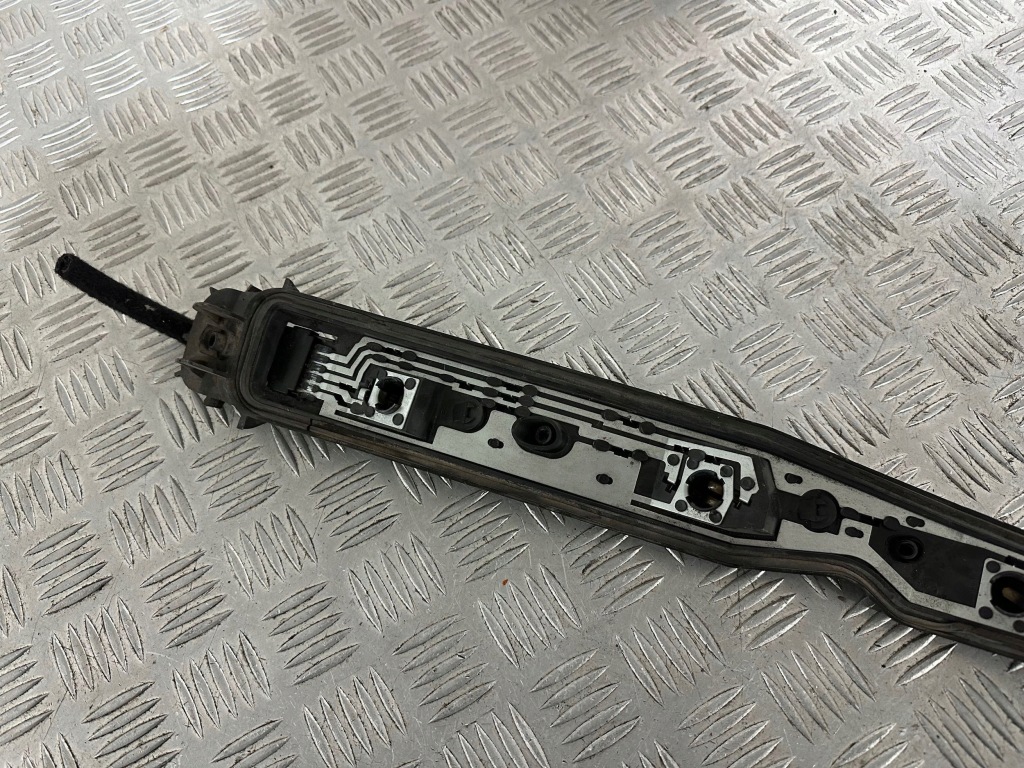 Купить Opel corsa c вкладыш лампы левый задний  штекер valeo