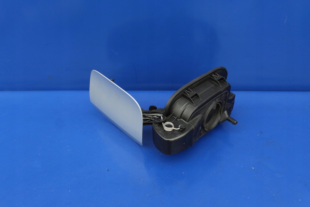 фото №7, Крышка заливной топлива заливная горловина оригинальный номер mercedes cls w218 c218 цвет c775 a0005846517