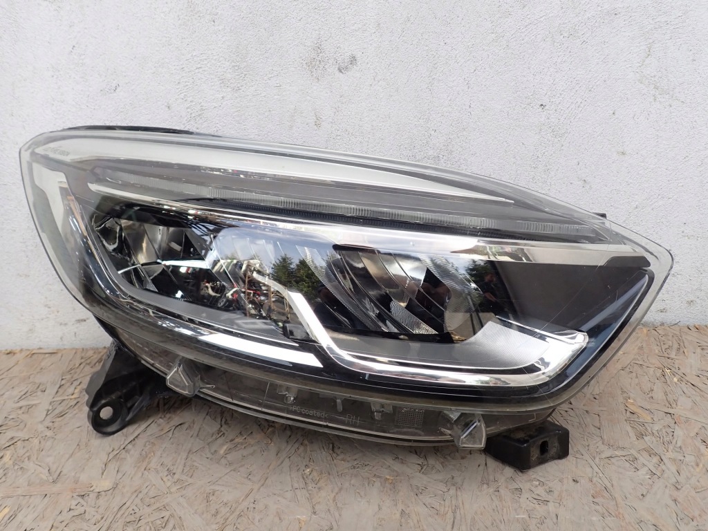 Купить Фара правый  фара правая  full led renault captur j5 рестайлинг  17- 260107244r