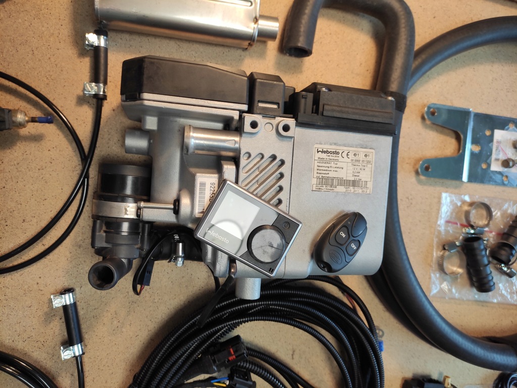 фото №10, Шланг пального патрубок webasto шланг пального 6mb + кронштейн wyciszający насос