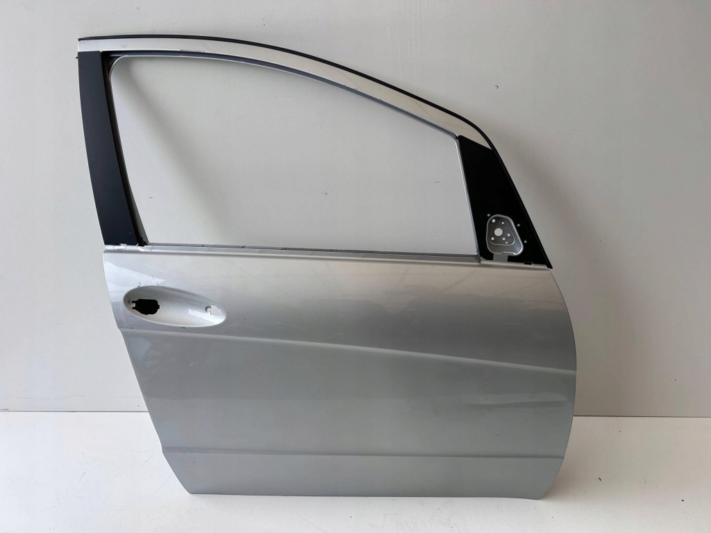 Купити Mercedes a 169 5d двері правий перед оригінал